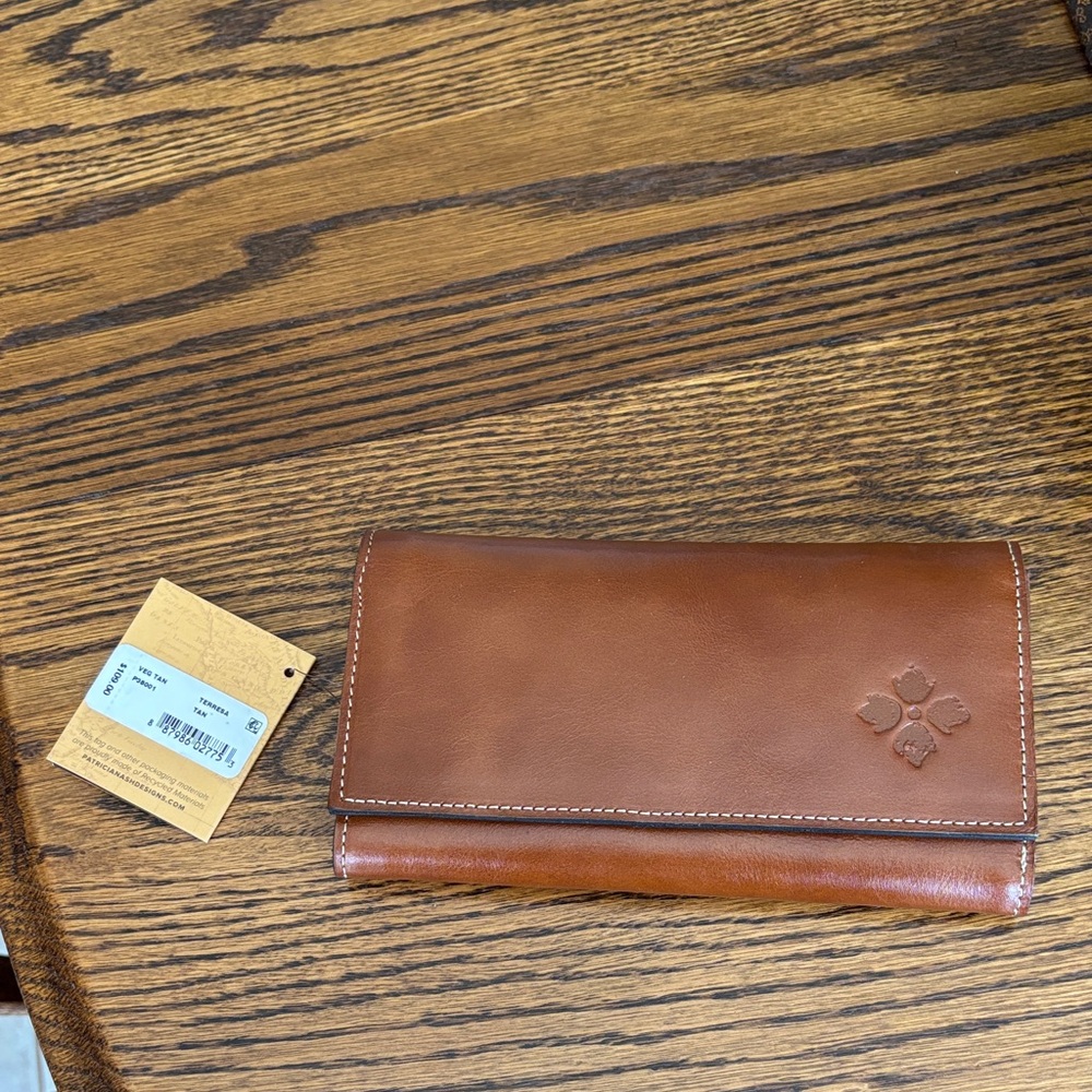 Patricia Nash wallet
